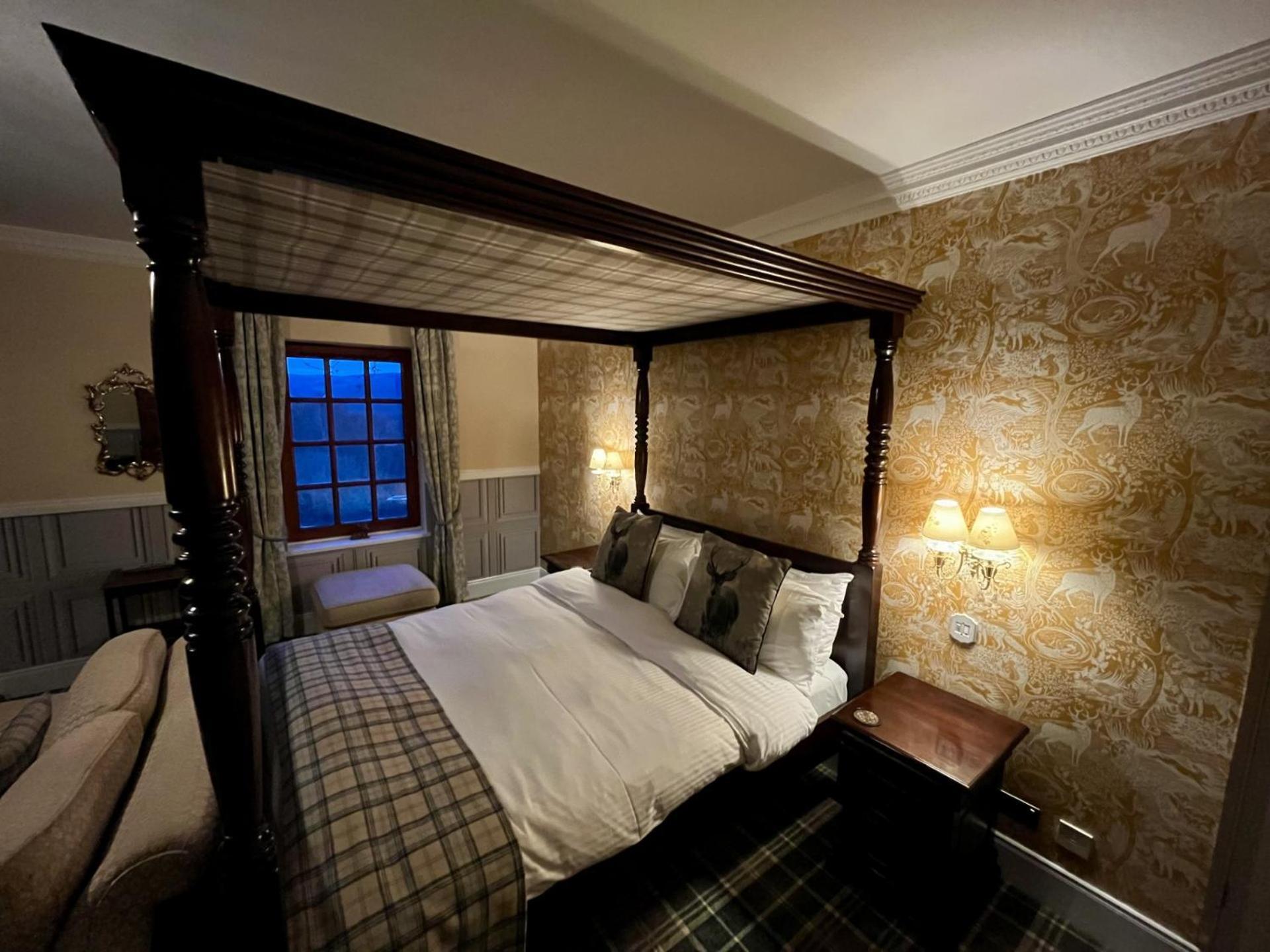 Highland Bear Lodge & Luxury Bear Huts Drumnadrochit Exterior foto